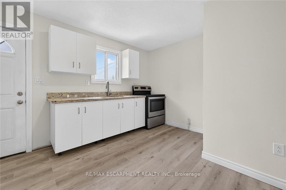 4049 6 Highway, Hamilton, ON