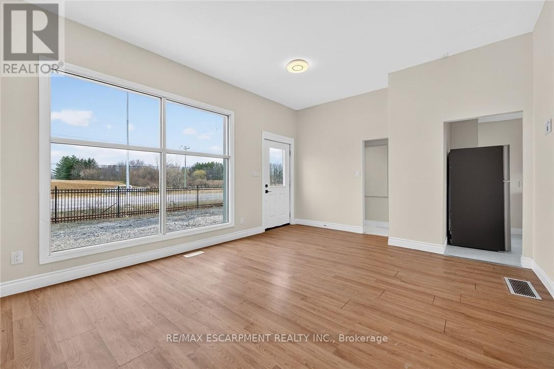 4049 6 Highway, Hamilton, ON