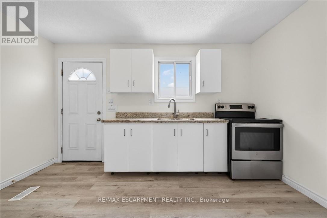 4049 6 Highway, Hamilton, ON