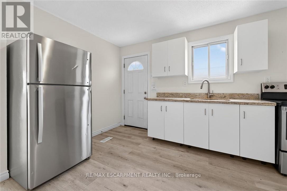 4049 6 Highway, Hamilton, ON