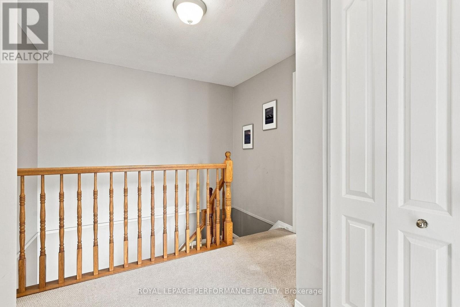 1992 Summerfields Crescent, Ottawa, ON