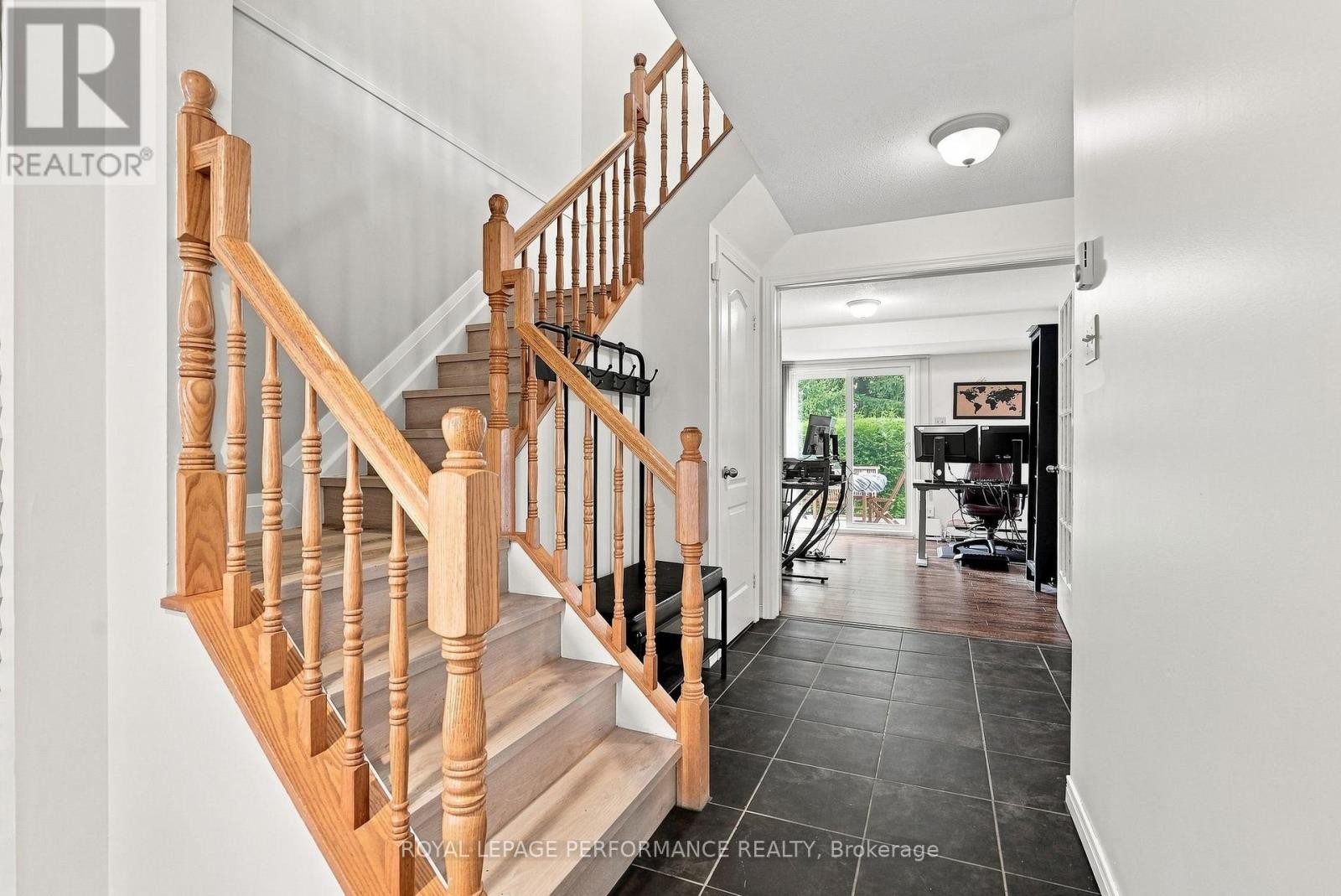 1992 Summerfields Crescent, Ottawa, ON