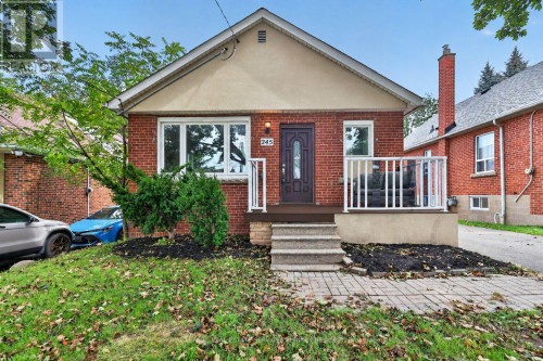 245 GLENHOLME AVENUE  Hamilton, ON L8K 3L9
