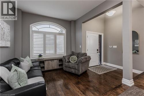 24 Newcastle Court, Hamilton, ON 