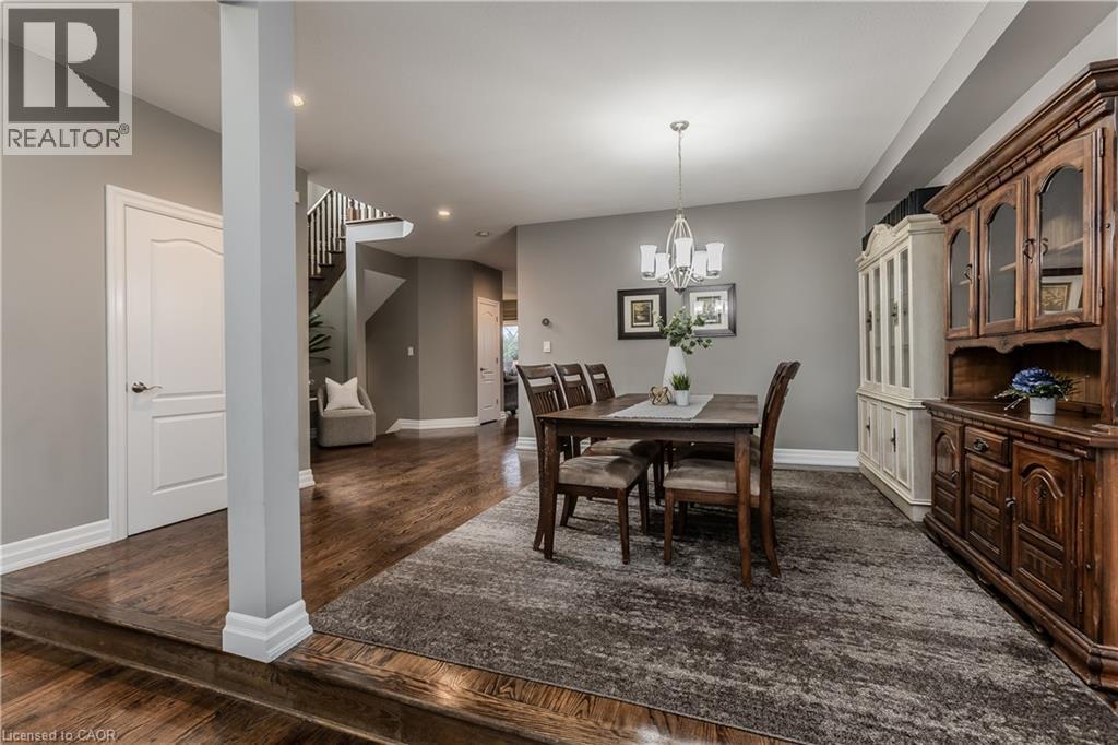 24 Newcastle Court, Hamilton, ON