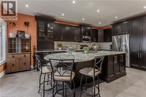 24 Newcastle Court, Hamilton, ON 