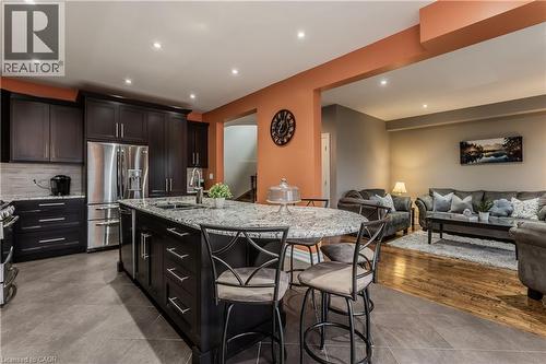 24 Newcastle Court, Hamilton, ON 