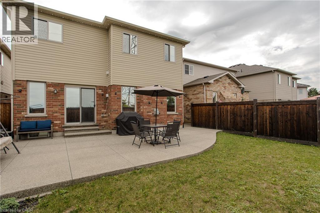 24 Newcastle Court, Hamilton, ON