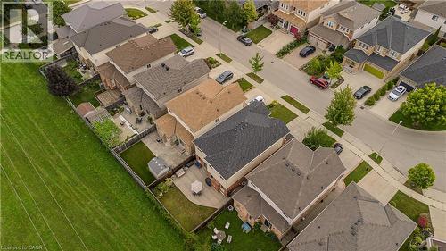 24 Newcastle Court, Hamilton, ON 