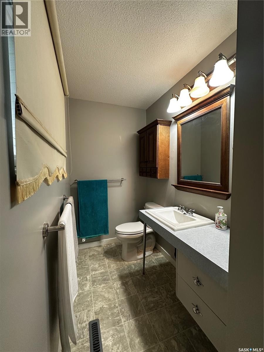 603 3Rd Avenue Nw, Weyburn, SK