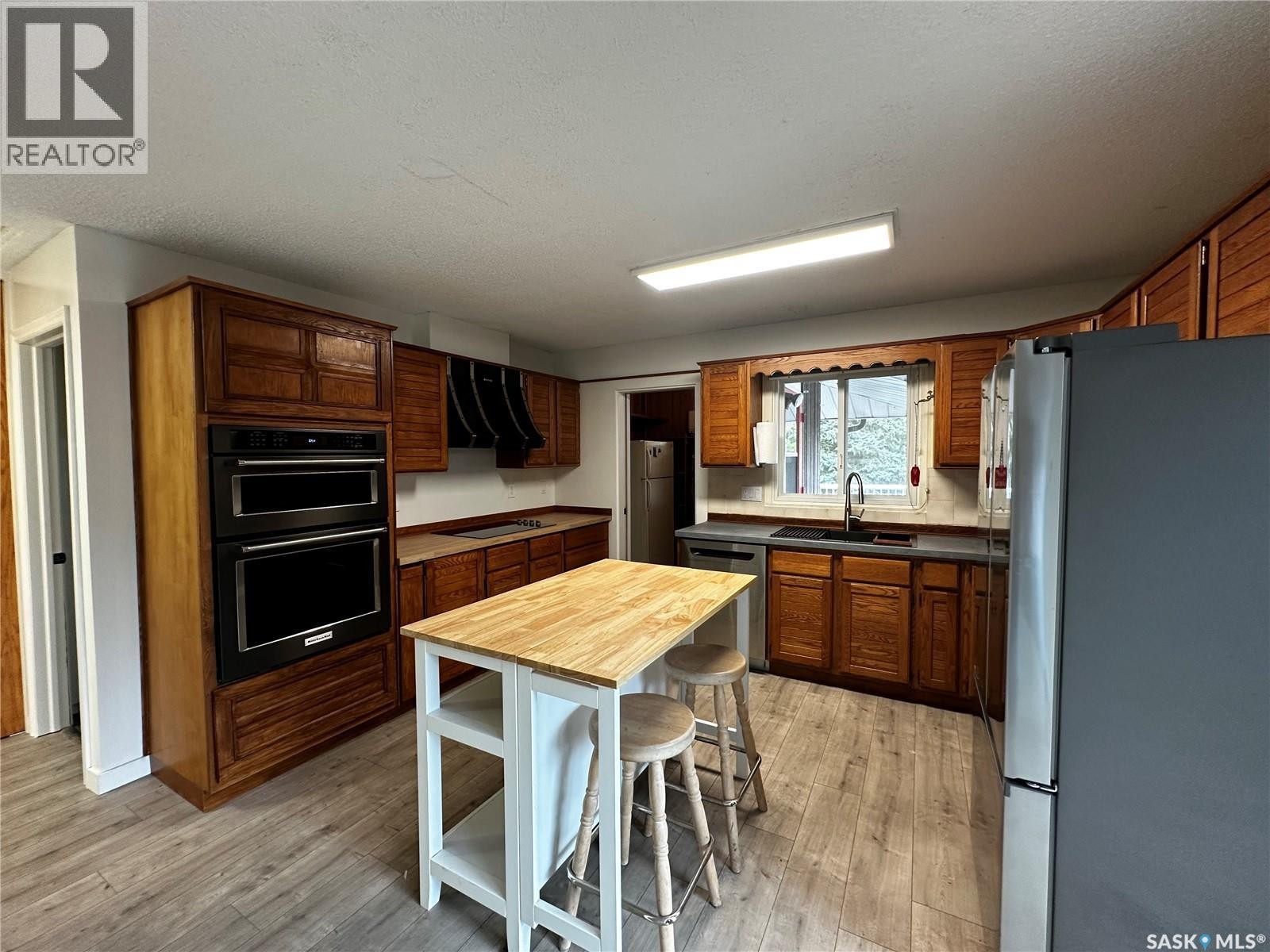 603 3Rd Avenue Nw, Weyburn, SK