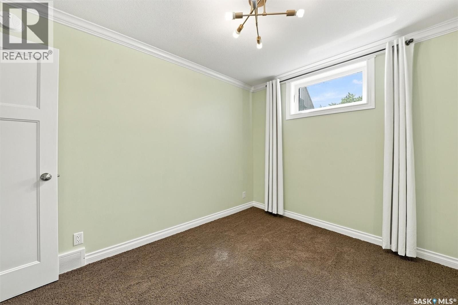 211 225 Hassard Close, Saskatoon, SK