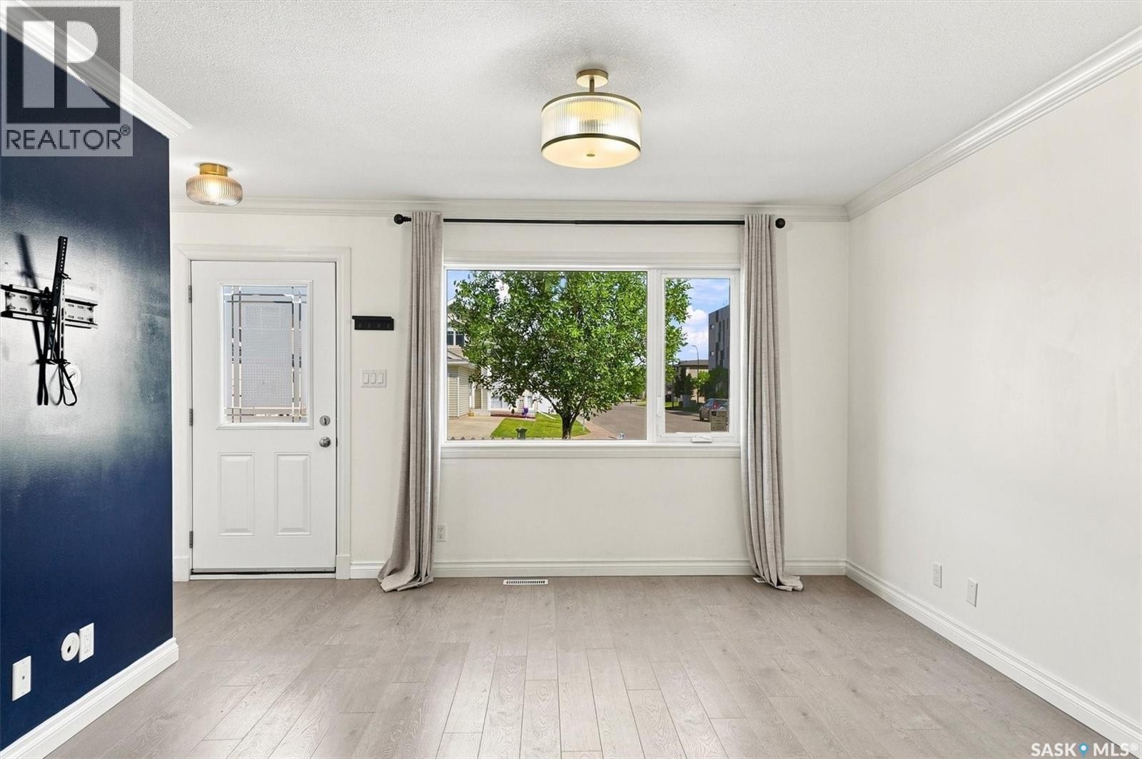211 225 Hassard Close, Saskatoon, SK