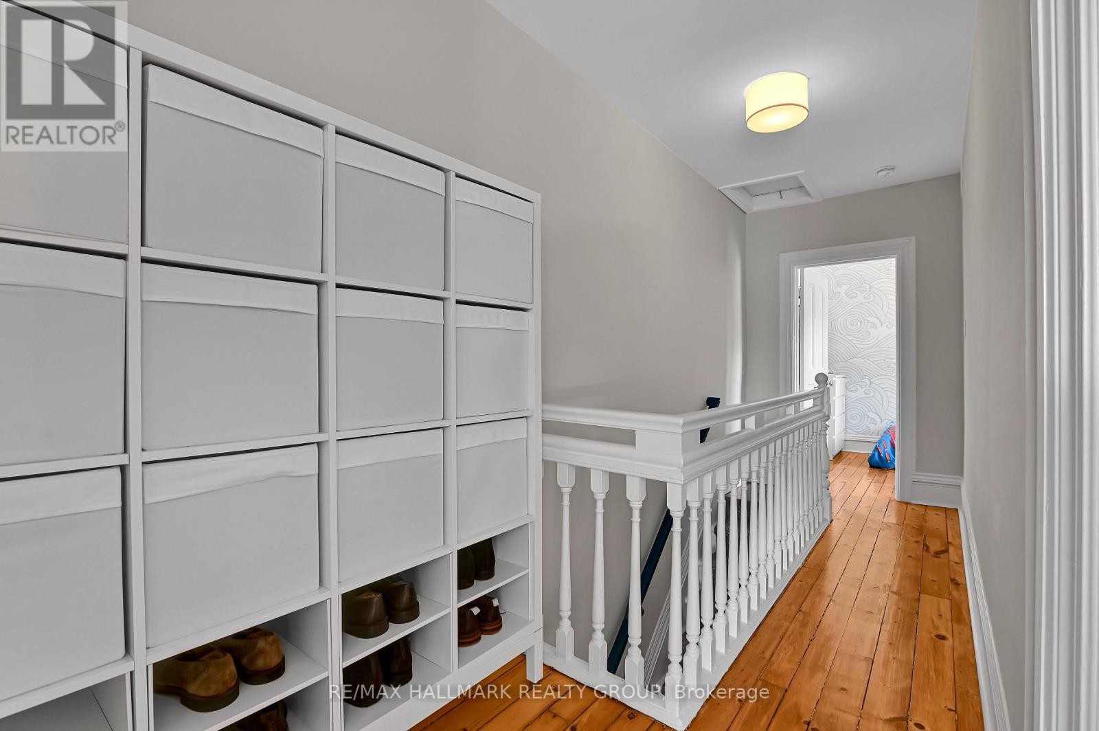 2nd floor - Hallway - 142 River Lane, Ottawa, ON