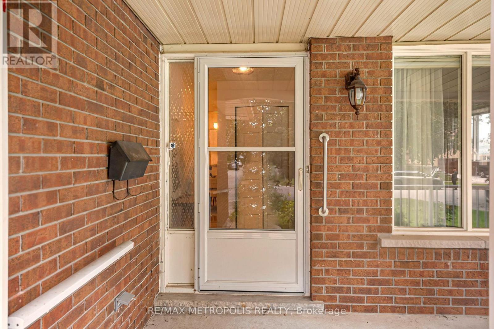 598 Black Oak Crescent, Waterloo, ON