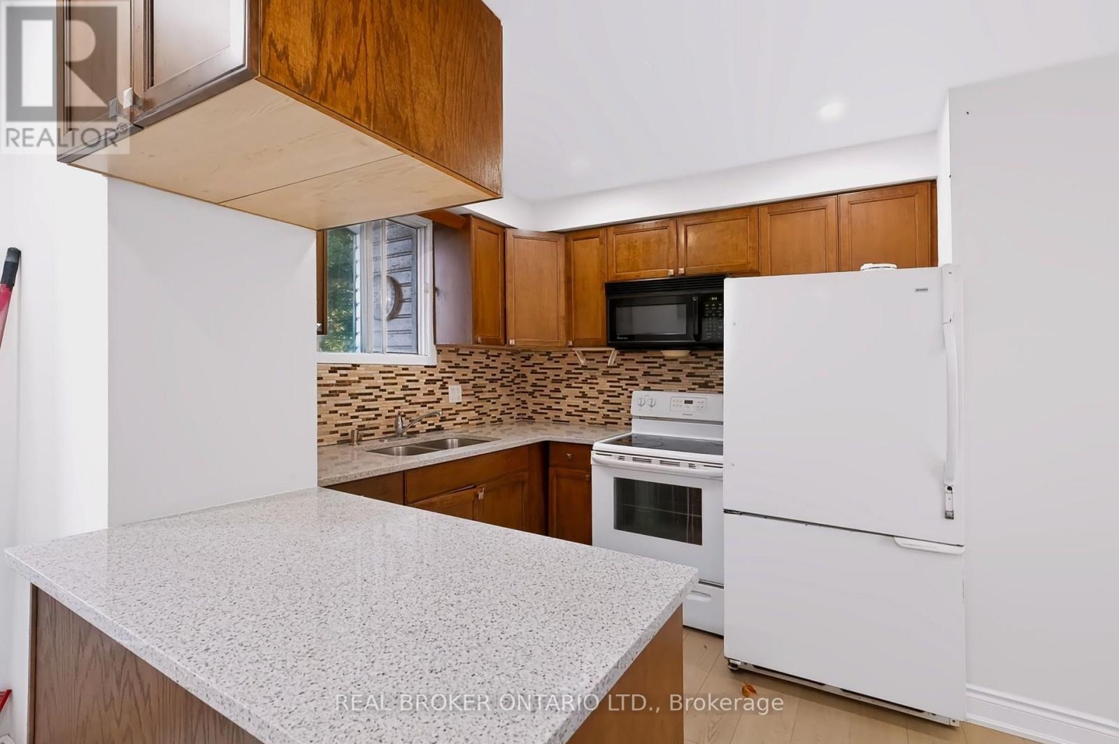 5 Nathaniel Crescent, Kitchener, ON
