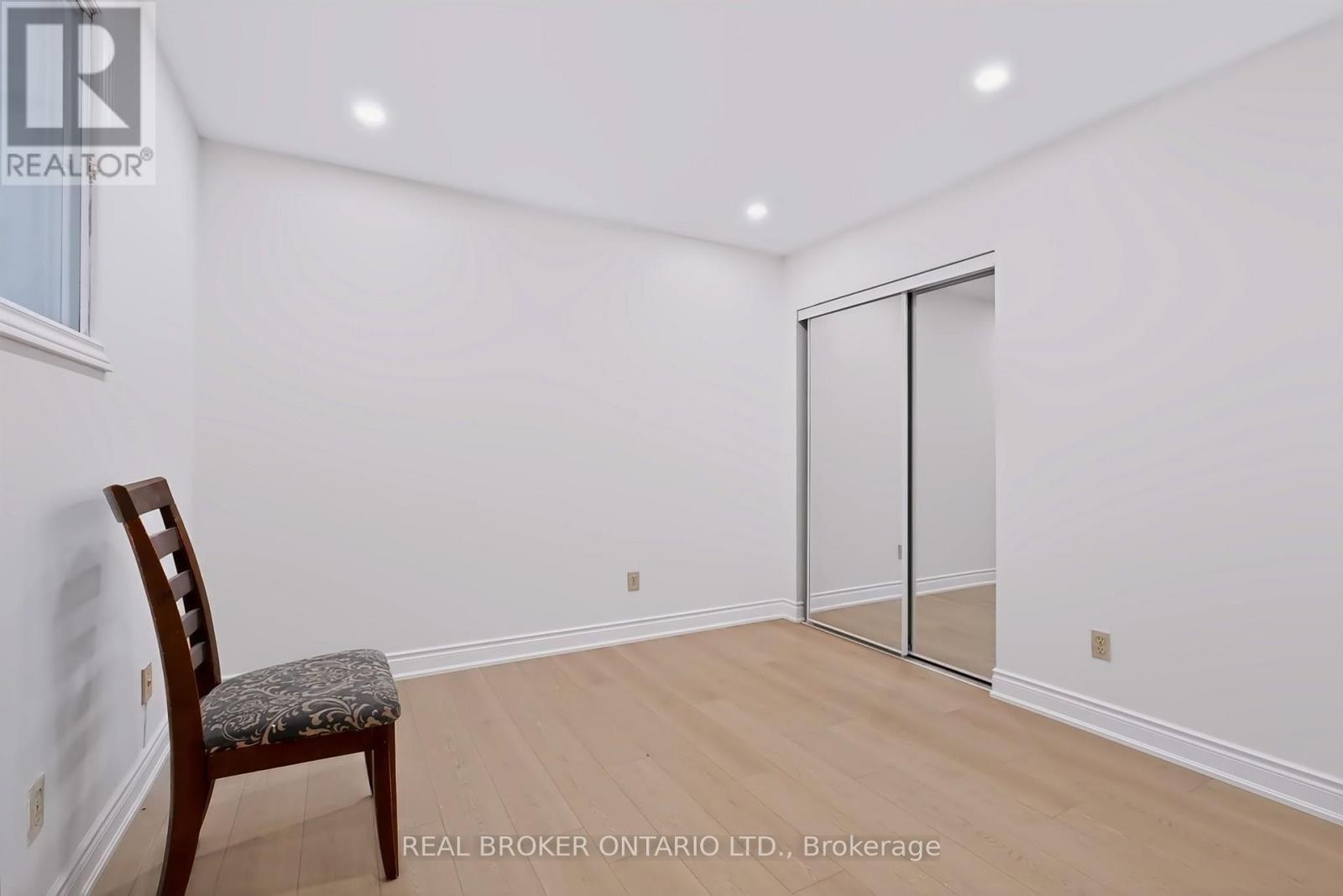 5 Nathaniel Crescent, Kitchener, ON