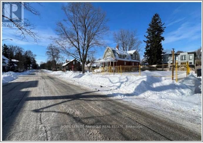 52 Forest Avenue, Mississauga, ON
