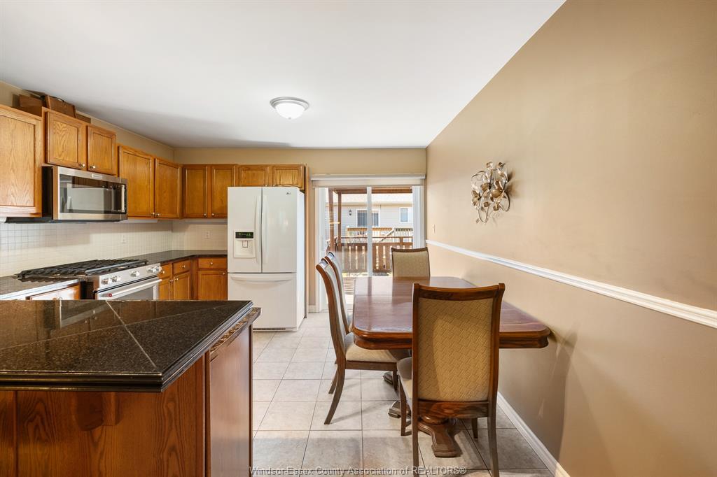 11827 Boulder Crescent, Windsor, ON