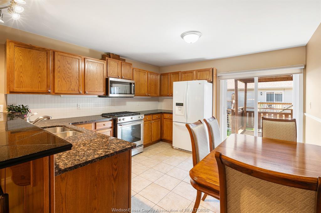 11827 Boulder Crescent, Windsor, ON