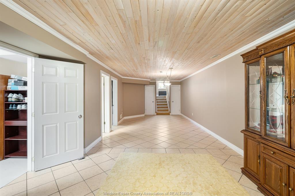 11827 Boulder Crescent, Windsor, ON