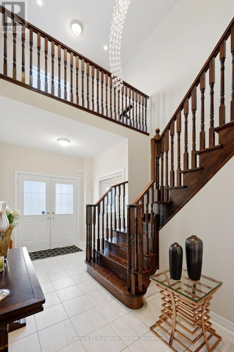 322 Comiskey Crescent, Mississauga, ON