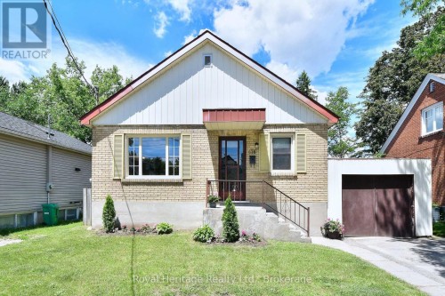 476 KING GEORGE STREET  Peterborough (Otonabee Ward 1), ON K9J 1S1