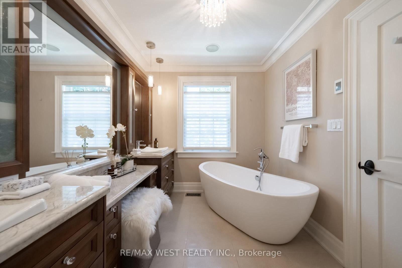 2nd Floor Primary Bedroom Ensuite - 3 Castle Frank Road, Toronto, ON