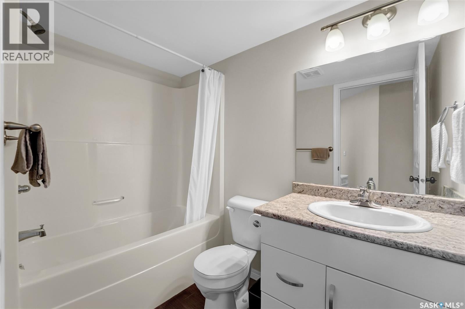 202 610 Centennial Boulevard, Warman, SK