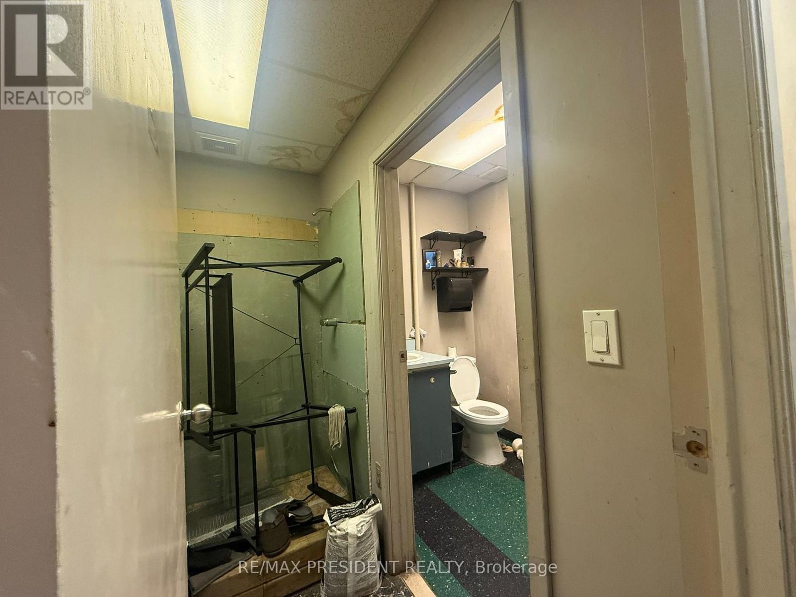 1247 Main Street E, Hamilton, ON