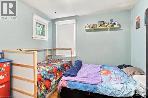 52 Kensington Avenue N, Hamilton, ON 