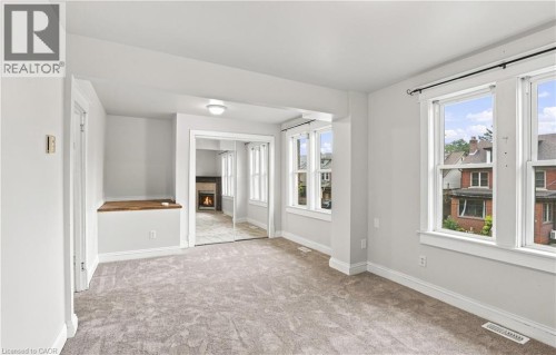 52 Kensington Avenue N, Hamilton, ON 