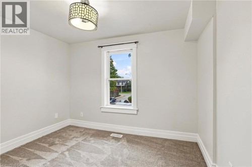 52 Kensington Avenue N, Hamilton, ON 