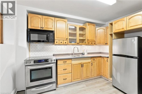 52 Kensington Avenue N, Hamilton, ON 