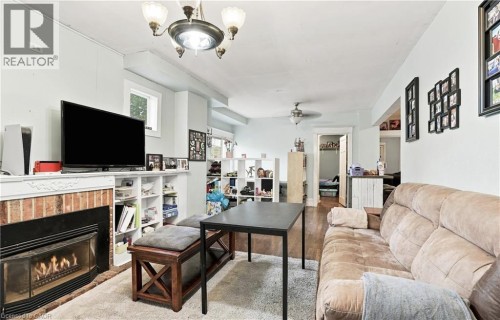 52 Kensington Avenue N, Hamilton, ON 