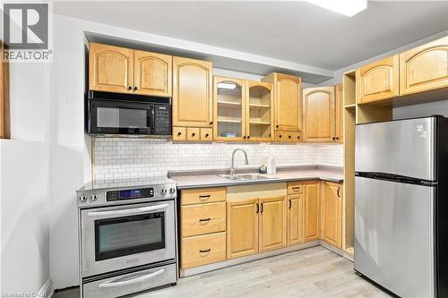 52 Kensington Avenue N, Hamilton, ON 