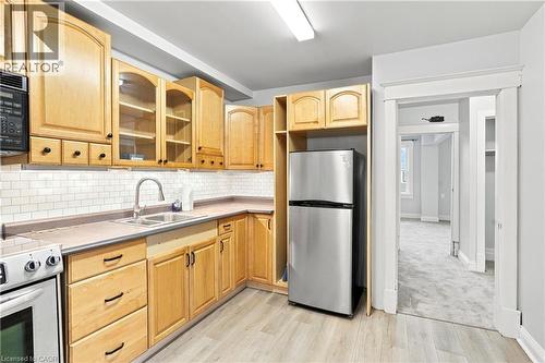 52 Kensington Avenue N, Hamilton, ON 