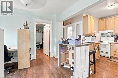 52 Kensington Avenue N, Hamilton, ON 