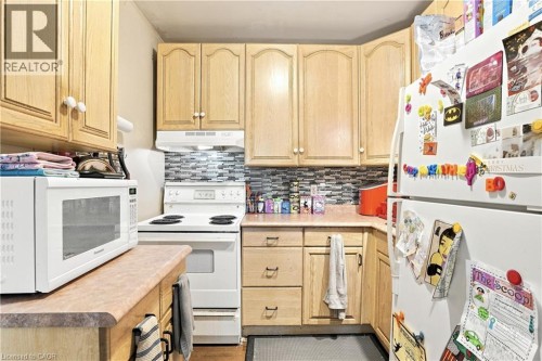 52 Kensington Avenue N, Hamilton, ON 