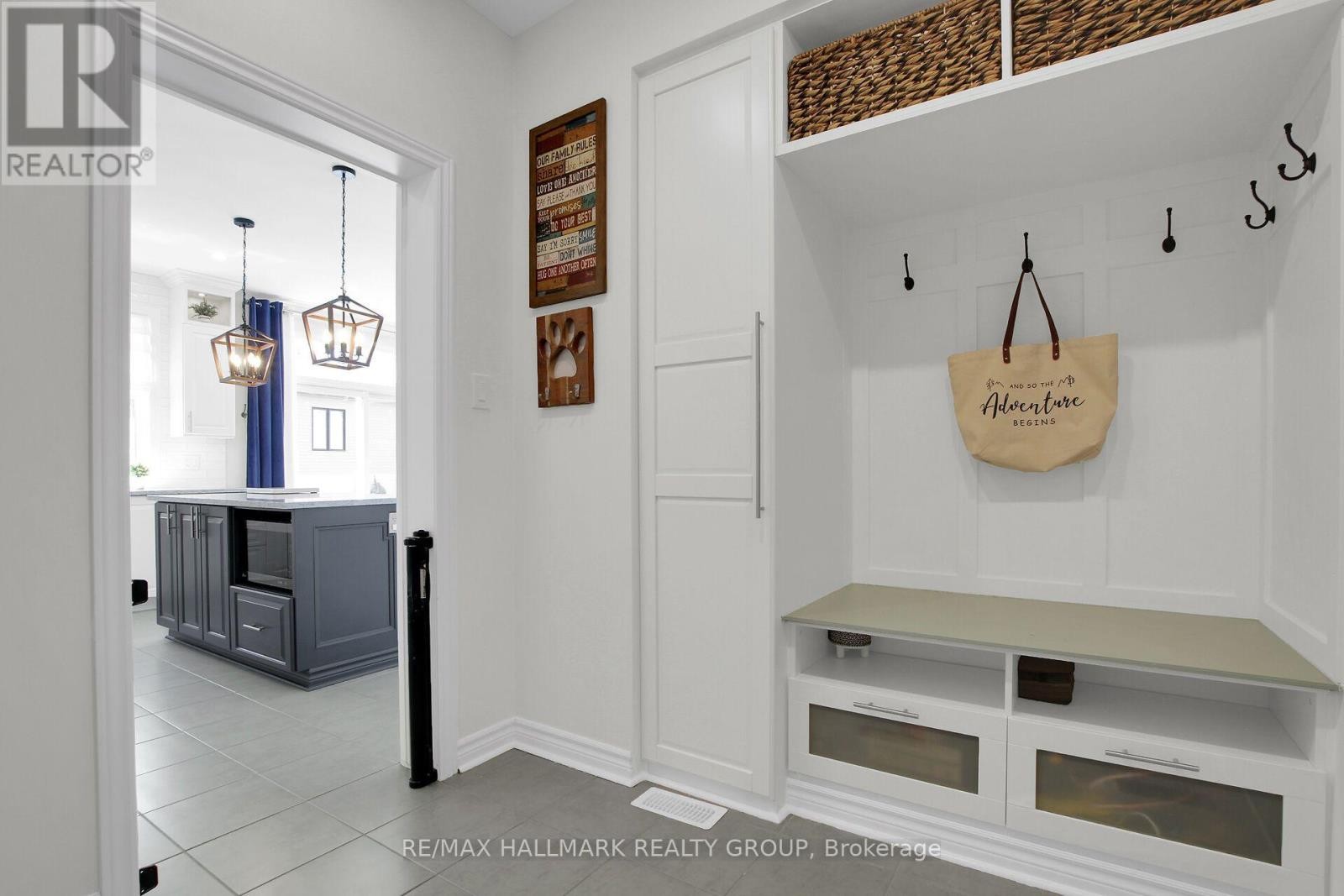 Mudroom off kitchen - 636 Eagle Crest Heights, Ottawa, ON