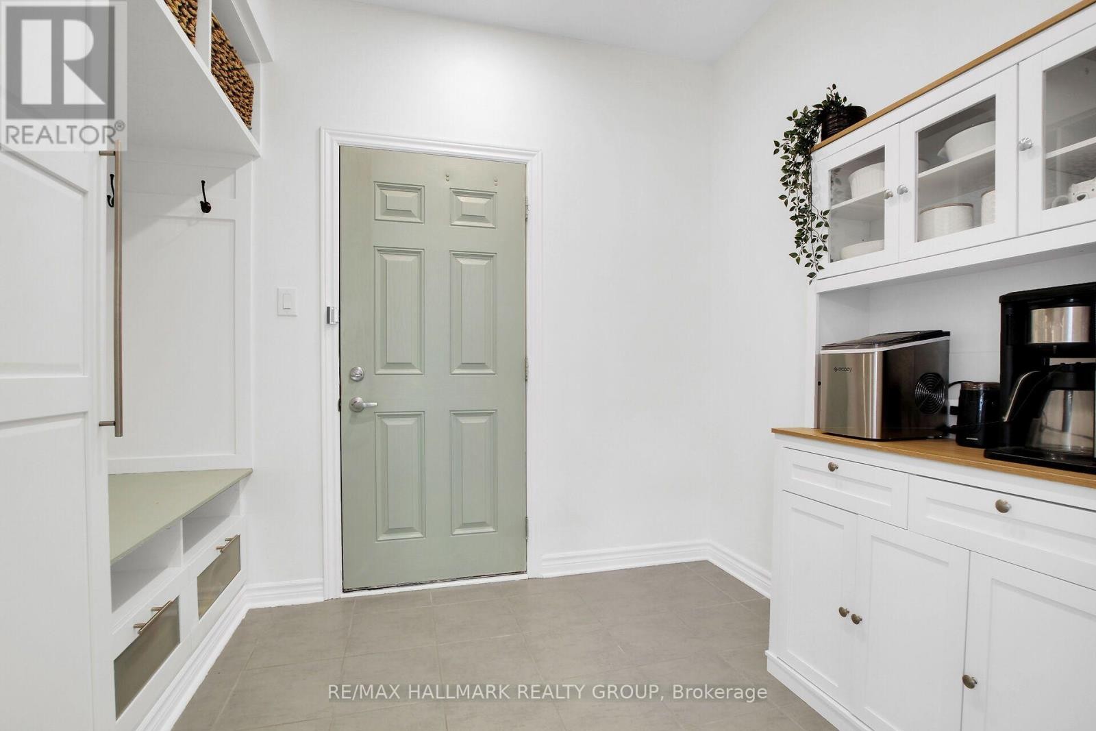 Mudroom also has pantry storage - 636 Eagle Crest Heights, Ottawa, ON
