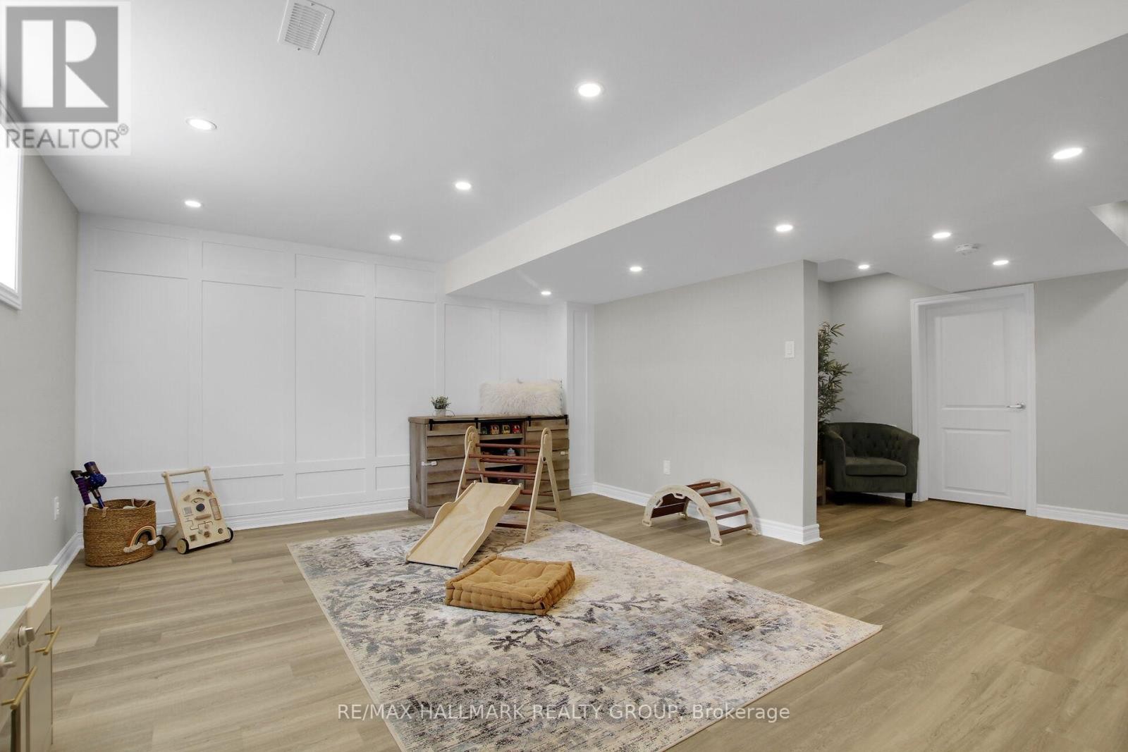 636 Eagle Crest Heights, Ottawa, ON