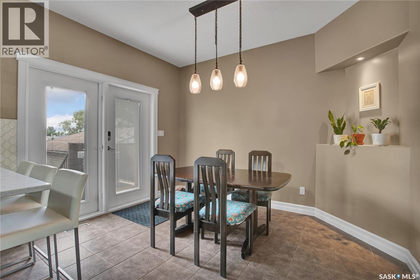 1304 5Th Avenue N, Saskatoon, SK