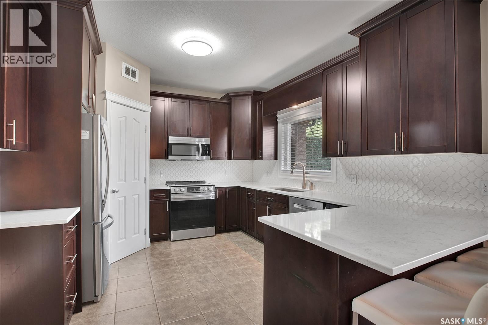 1304 5Th Avenue N, Saskatoon, SK