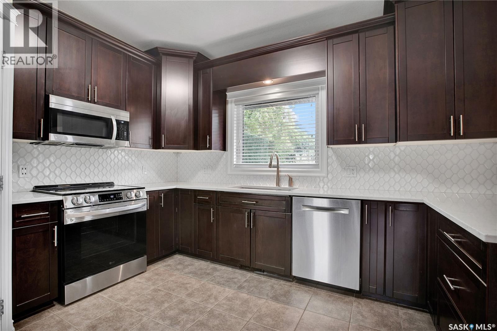 1304 5Th Avenue N, Saskatoon, SK