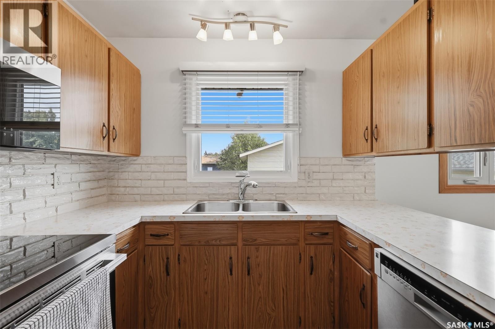 418 Laval Crescent, Saskatoon, SK
