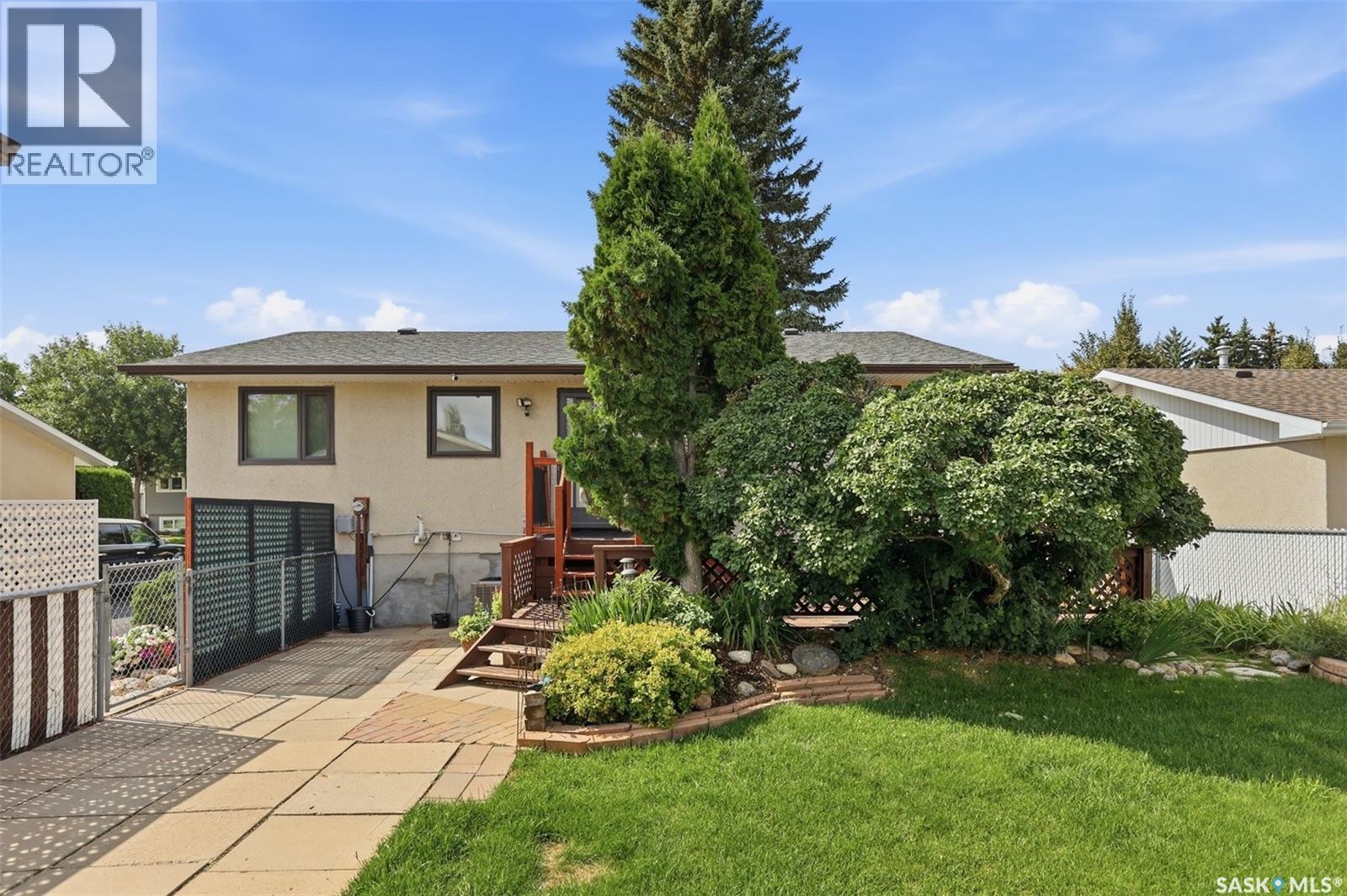 418 Laval Crescent, Saskatoon, SK
