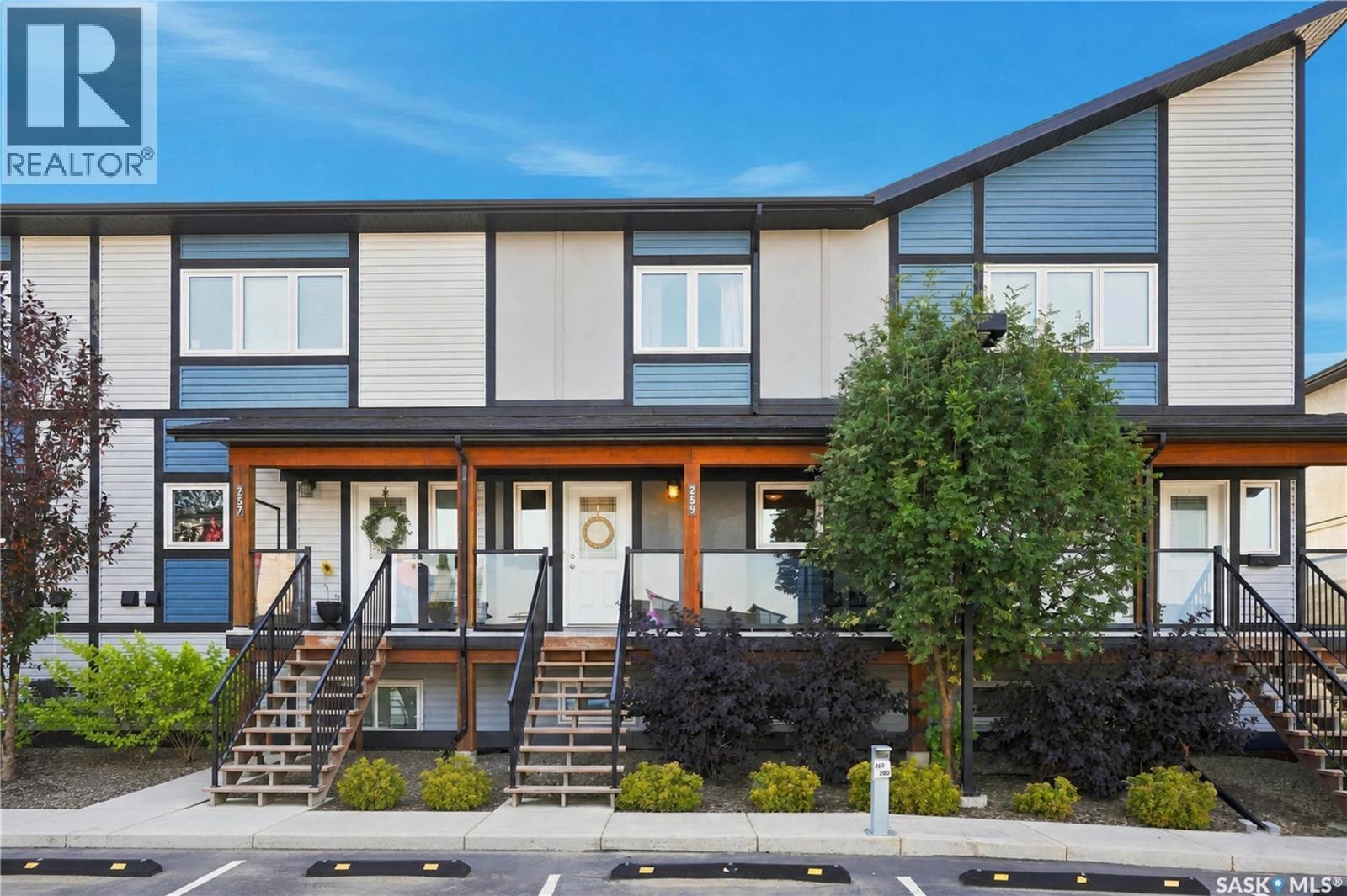 259 250 Akhtar Bend, Saskatoon, SK