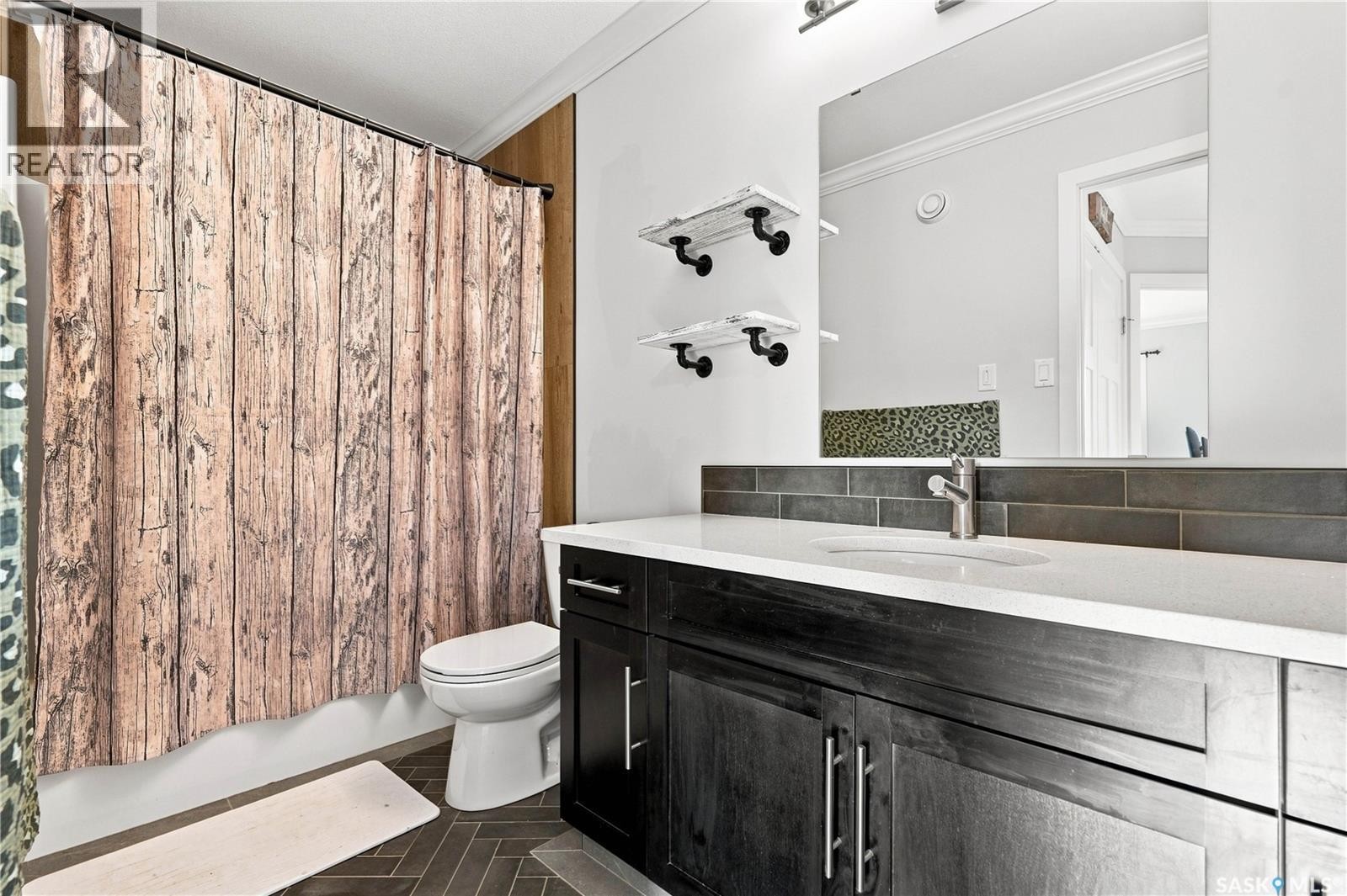 259 250 Akhtar Bend, Saskatoon, SK
