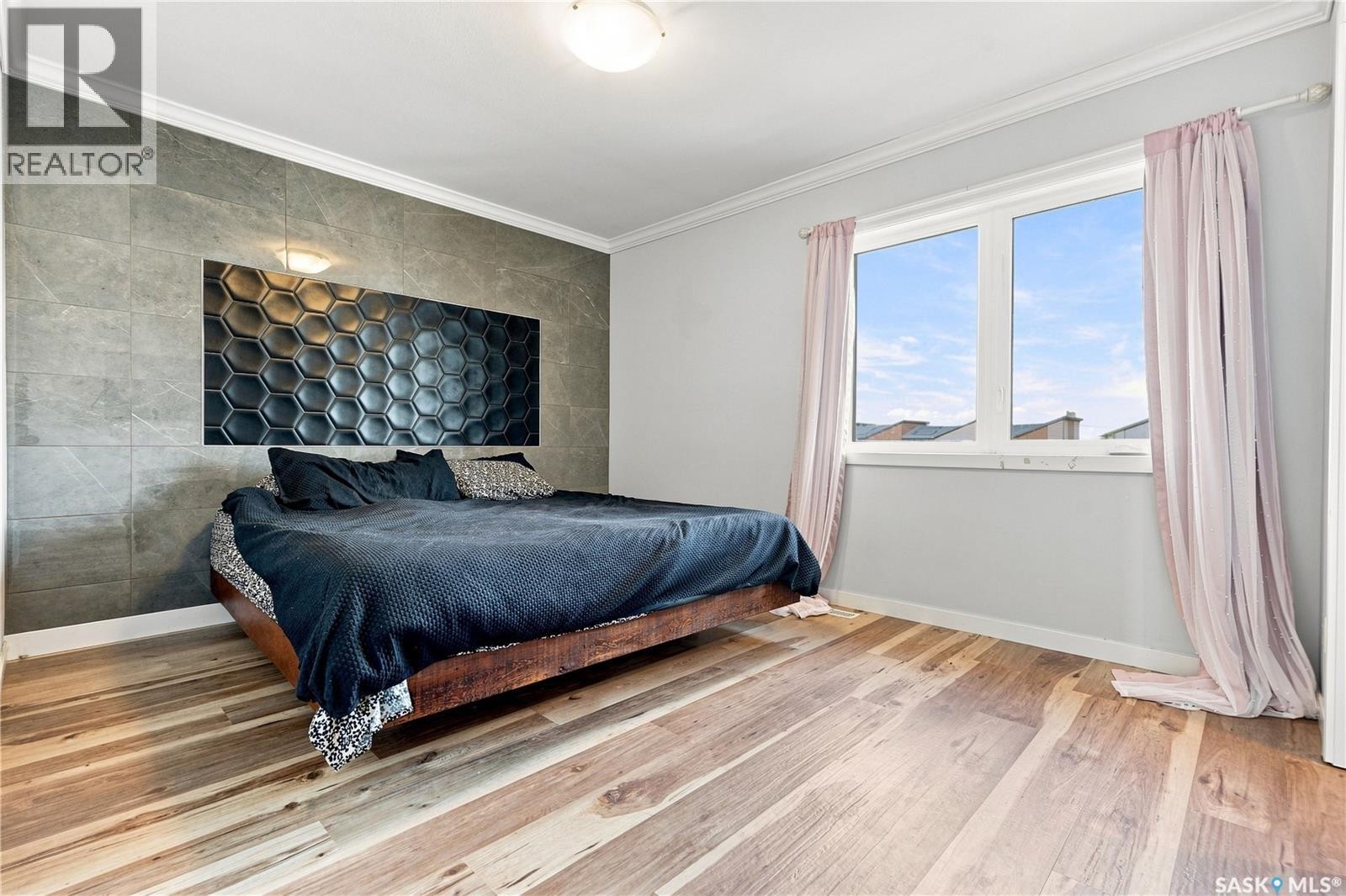 259 250 Akhtar Bend, Saskatoon, SK